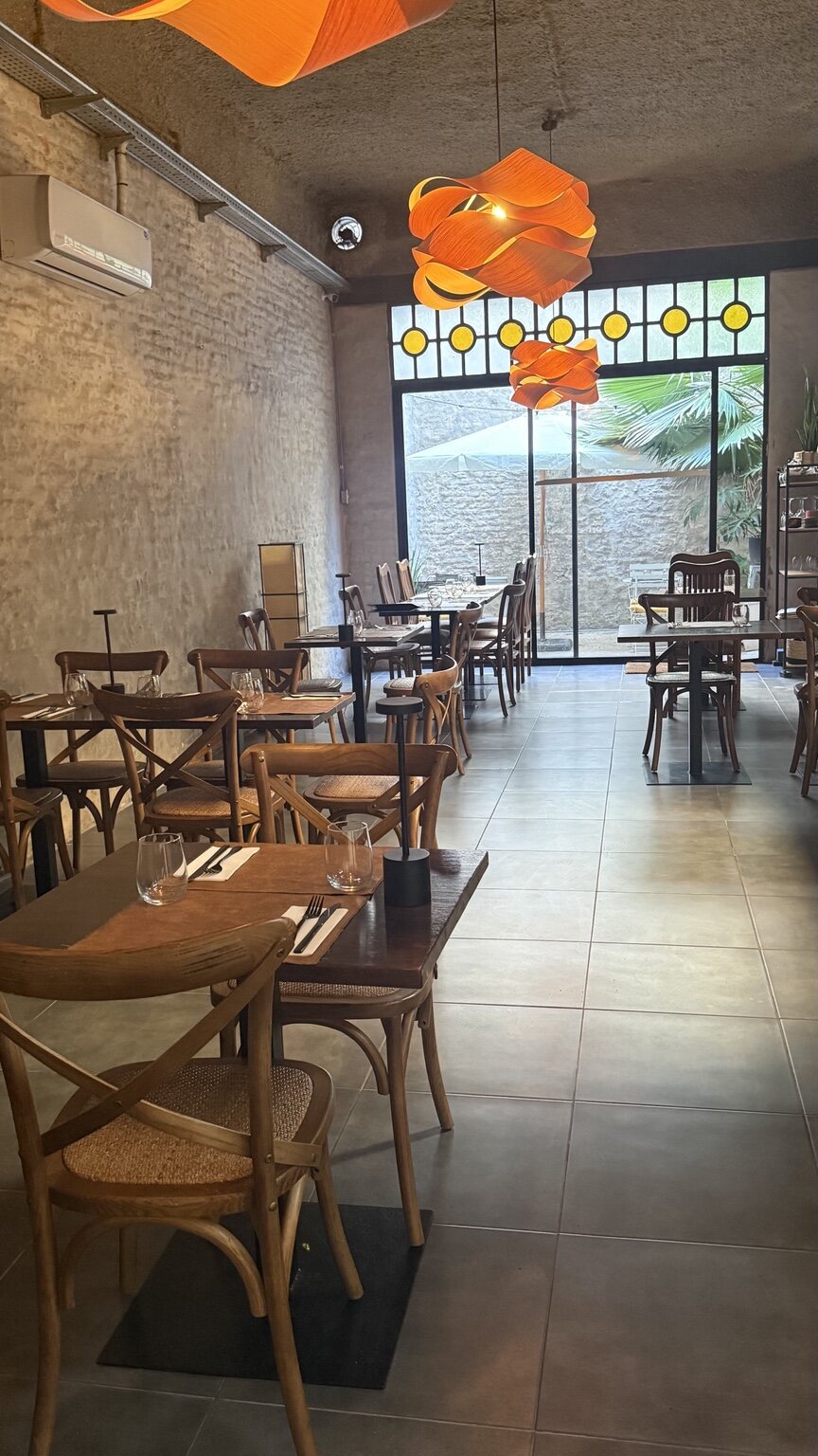 Salón del restaurante La Pacha en Ciudad Vieja, Montevideo